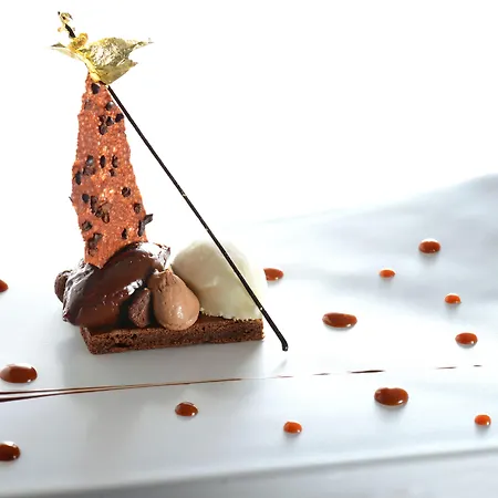 Chateau Eza 5*