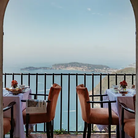 Chateau Eza 5*